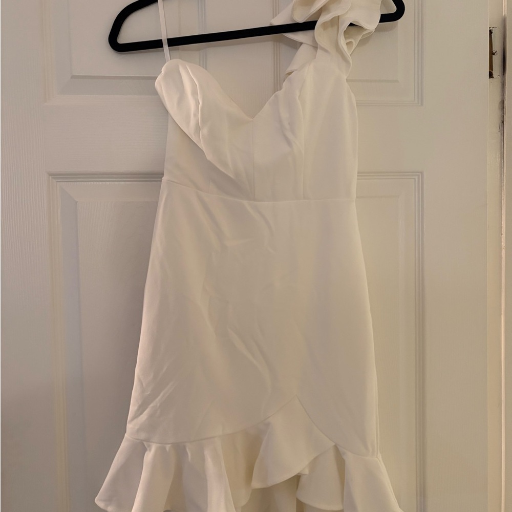 Elegant White One-Shoulder Dress